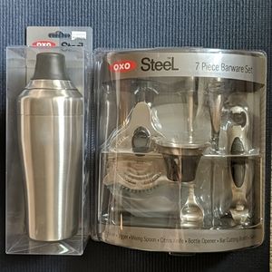 OXO steel 7 piece barware set and Shaker